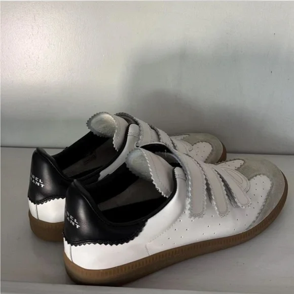 Isabel Marant Black and White Leather Sneakers - Picture 2 of 8